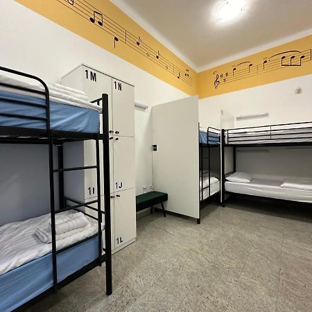 Hostel Opera Λιουμπλιάνα Εξωτερικό φωτογραφία