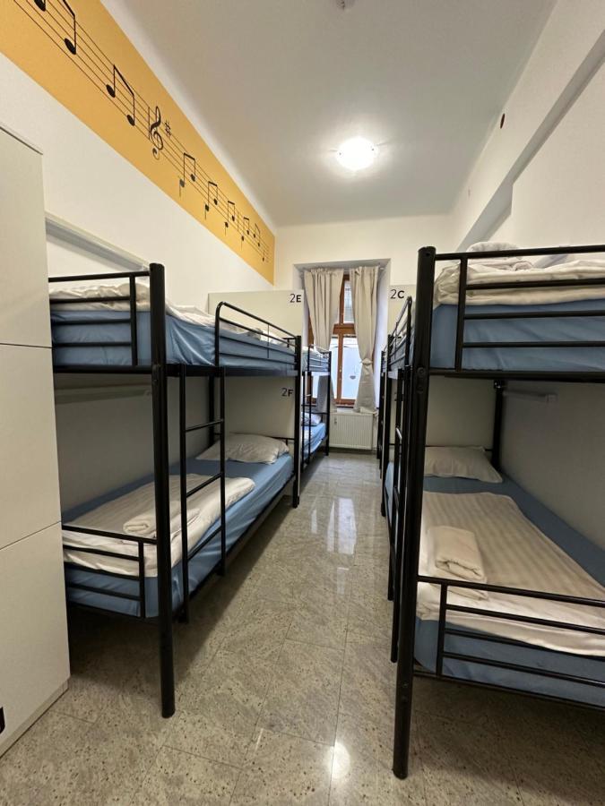 Hostel Opera Λιουμπλιάνα Εξωτερικό φωτογραφία